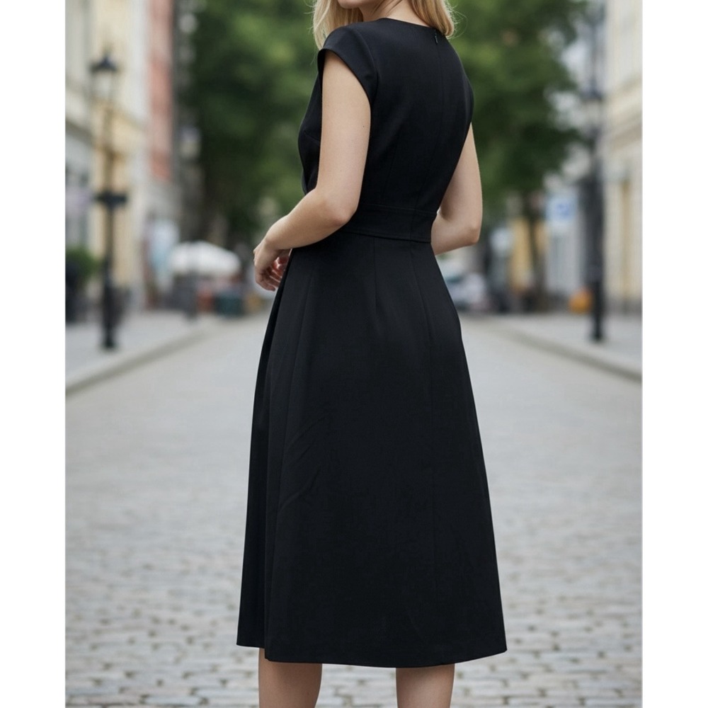 Max Mara Black Sheath Dress Women's Size 4 Cap Sleeve‎ Knee Length Career Italy